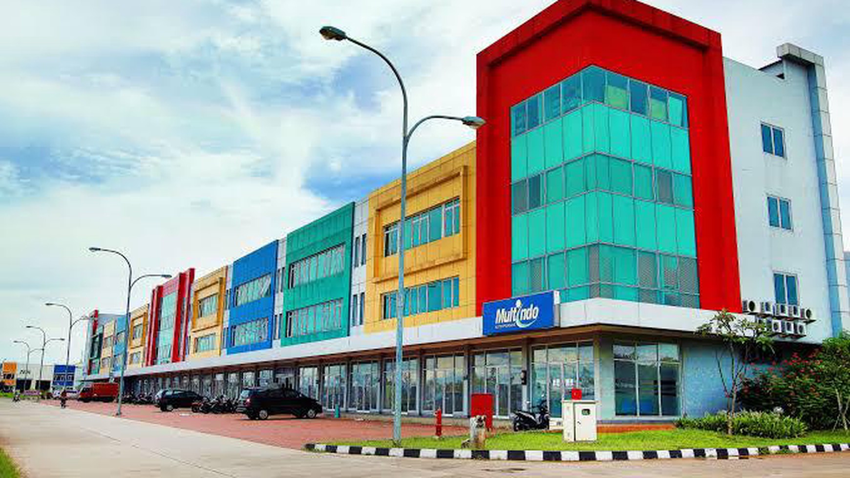 Ruko Baru di 3 Bisnis Center, Karawang, Luas 67,5m2