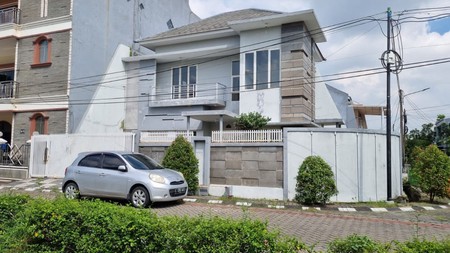 Dijual Rumah Babatan Pratama Wiyung Jalan Utama Model Minimalis Mewah