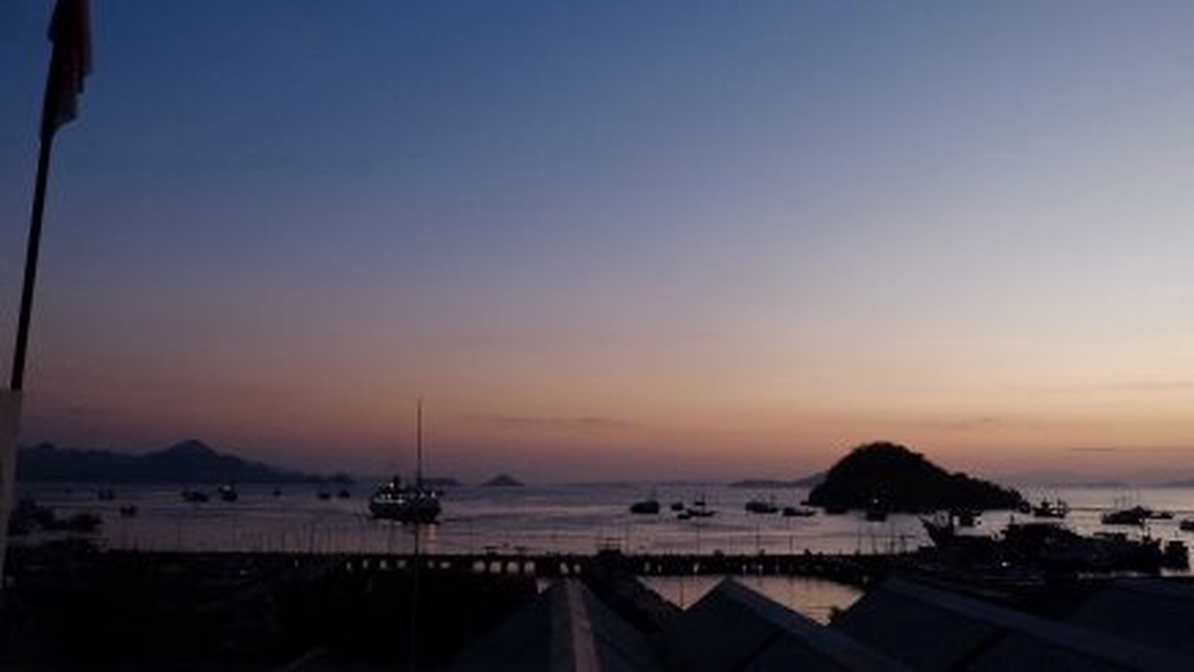 For Sale Freehold - Restaurant , bar and rooms with harbour view in the tourist centre of Labuan Bajo city , East Nusa Tenggara.