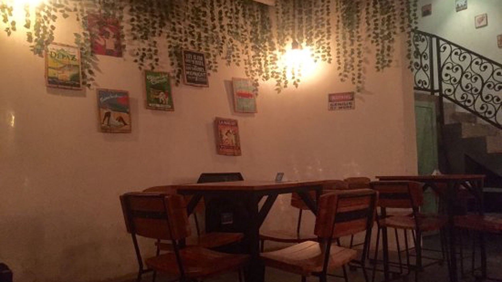 For Sale Freehold - Restaurant , bar and rooms with harbour view in the tourist centre of Labuan Bajo city , East Nusa Tenggara.