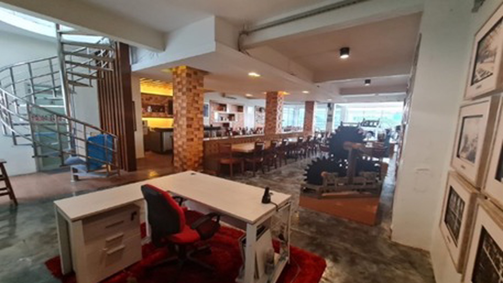 Gedung Kantor Raya Kedung Cowek- Kenjeran - Surabaya Timur - Bangunan 4,5 Lantai + FULL FURNISHED Perabot  + Parkiran Mobil INDOOR  Strategis Nol Jalan Raya 