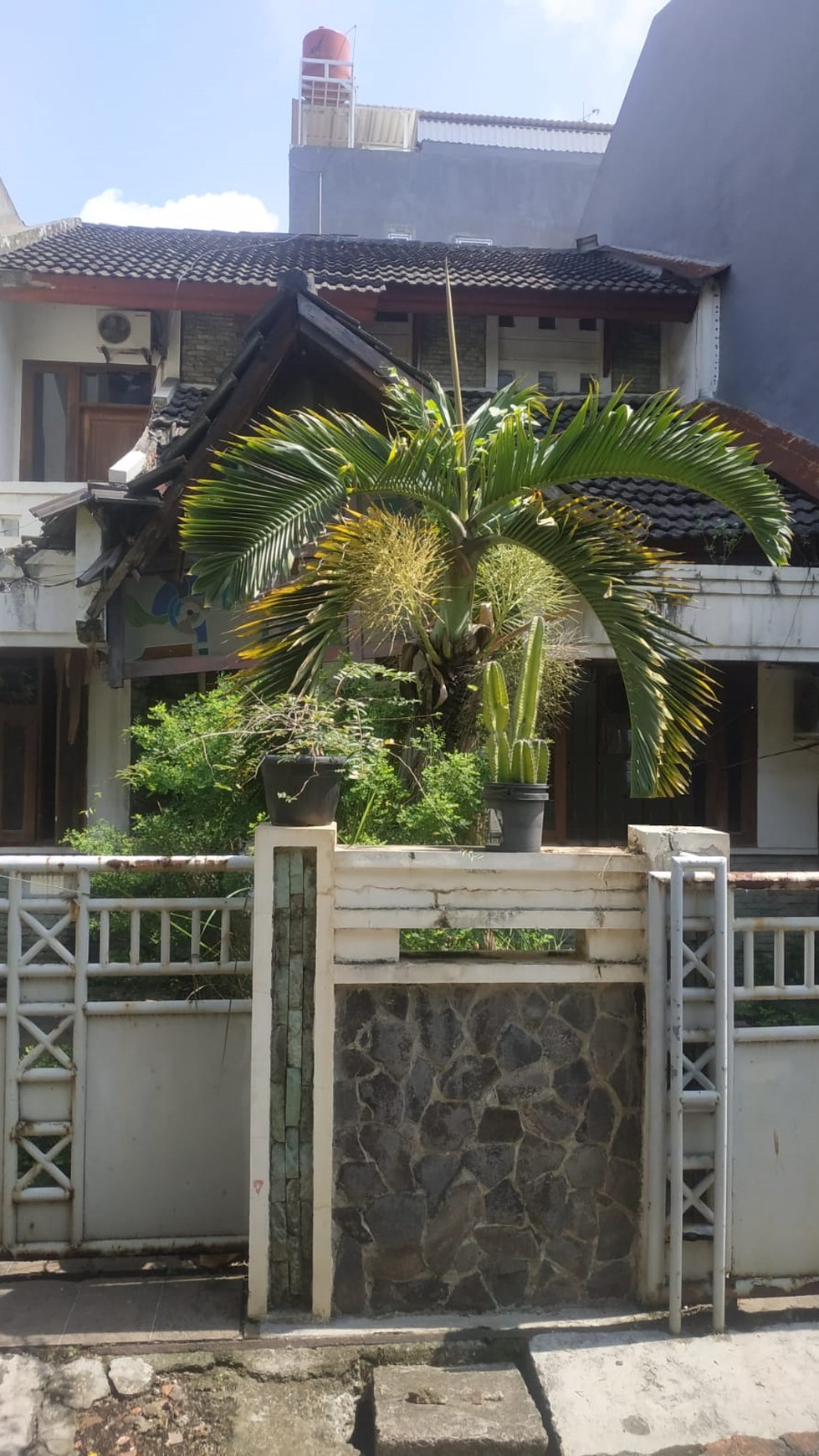 Rumah tua hitung tanah saja di Puspa Gading Kelapa Gading