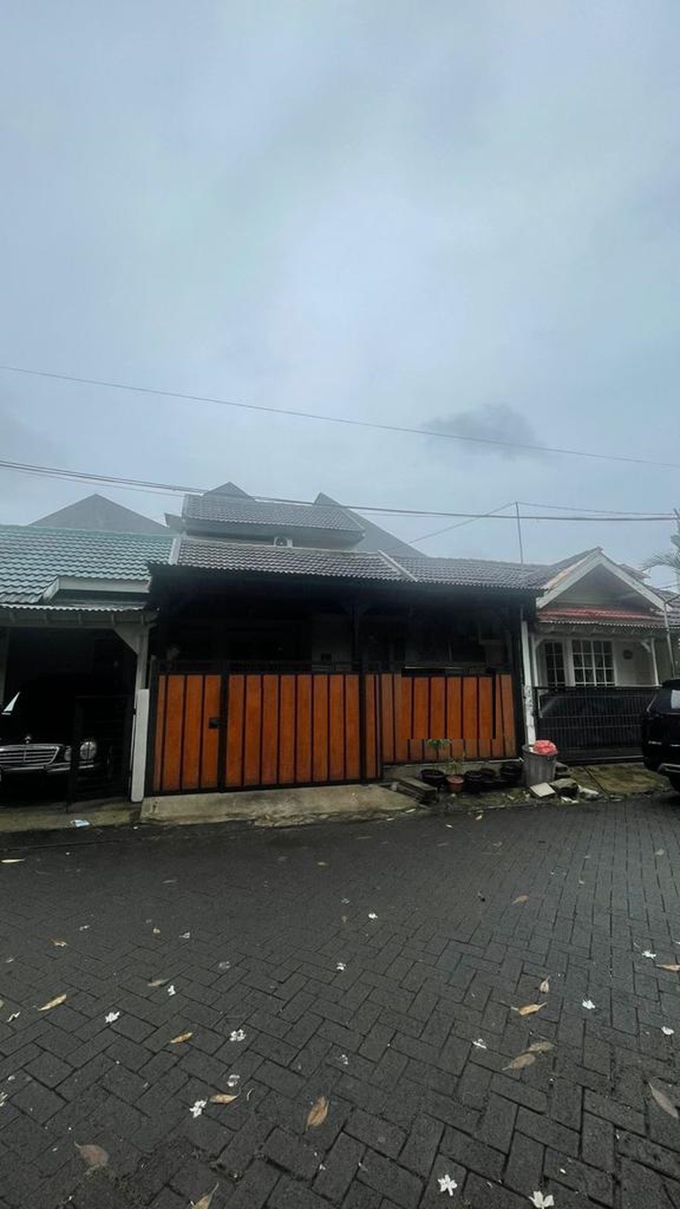 Rumah lingkungan aman dan nyaman siap huni di Bintaro.