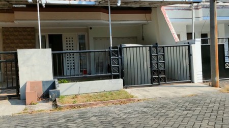 Dijual Rumah 2 lantai SHM di Jalan Manyar Jaya, Surabaya