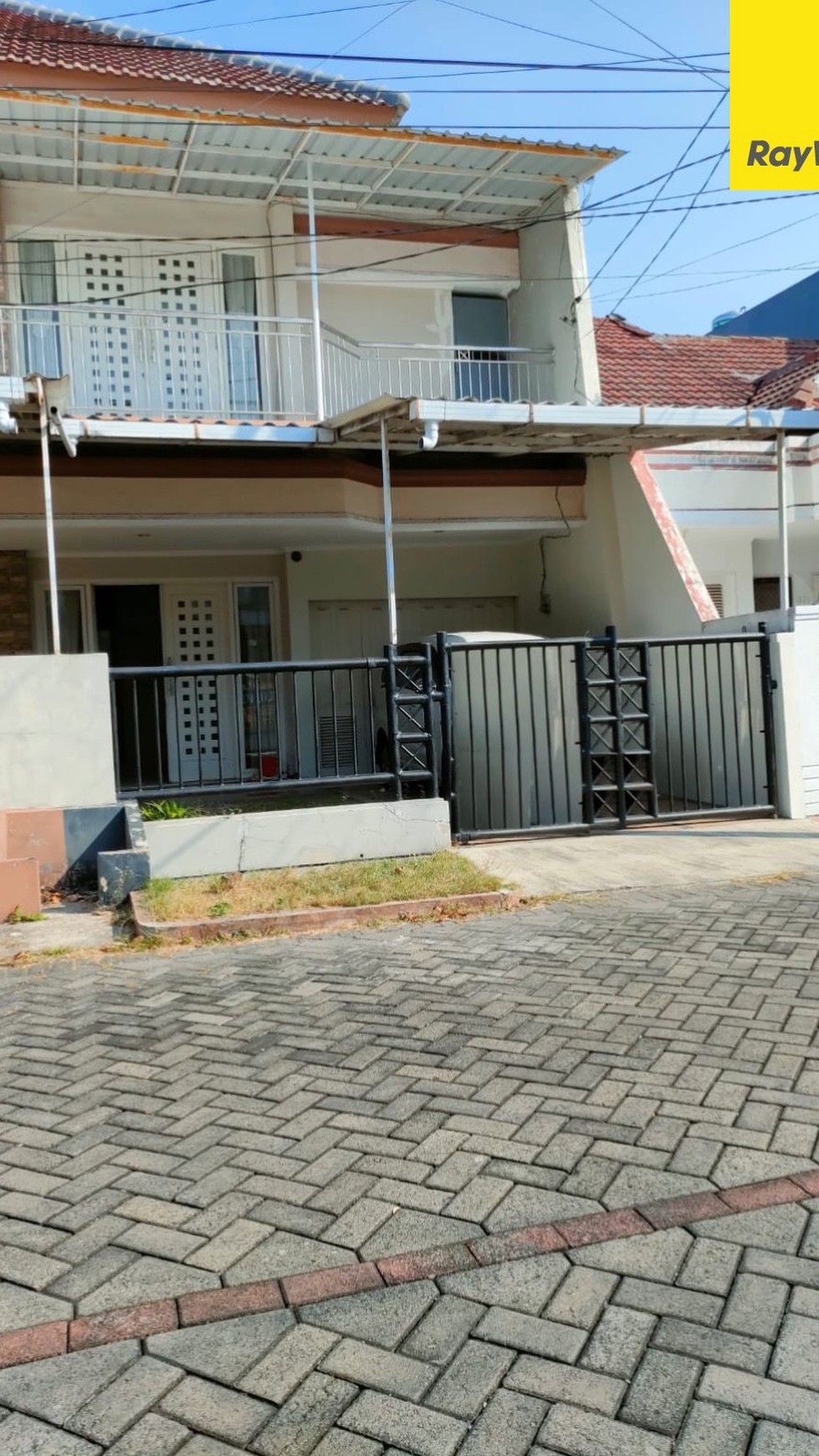 Dijual Rumah 2 lantai SHM di Jalan Manyar Jaya, Surabaya