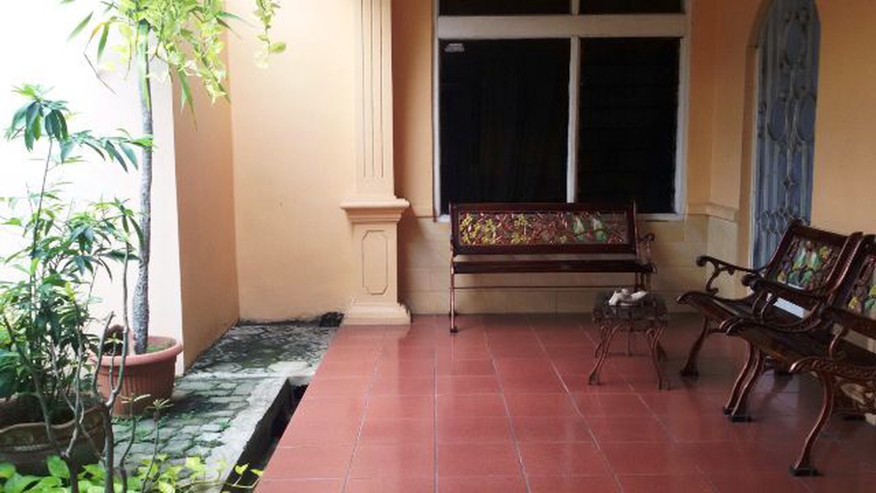 Rumah Ngantong Diarea Petukangan Sangat Strategis Cocok Buat Usaha