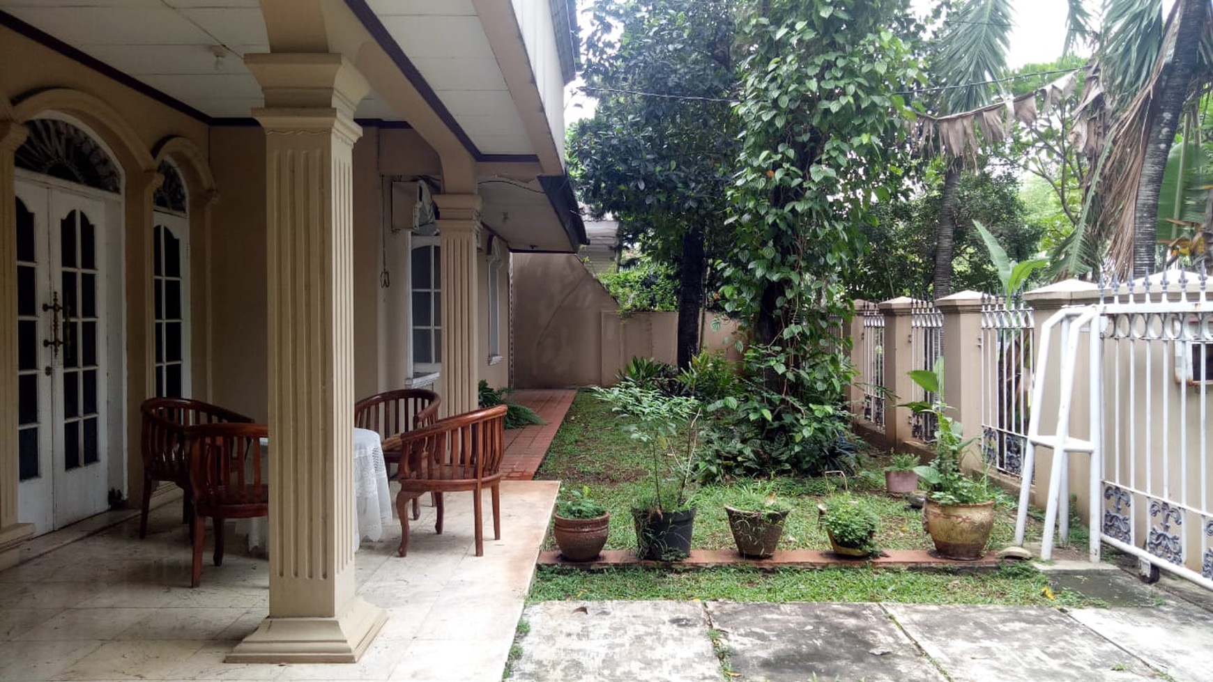 Rumah Luas Diarea Jl Delman Kebayoran Lama, Akses Toll JORR 