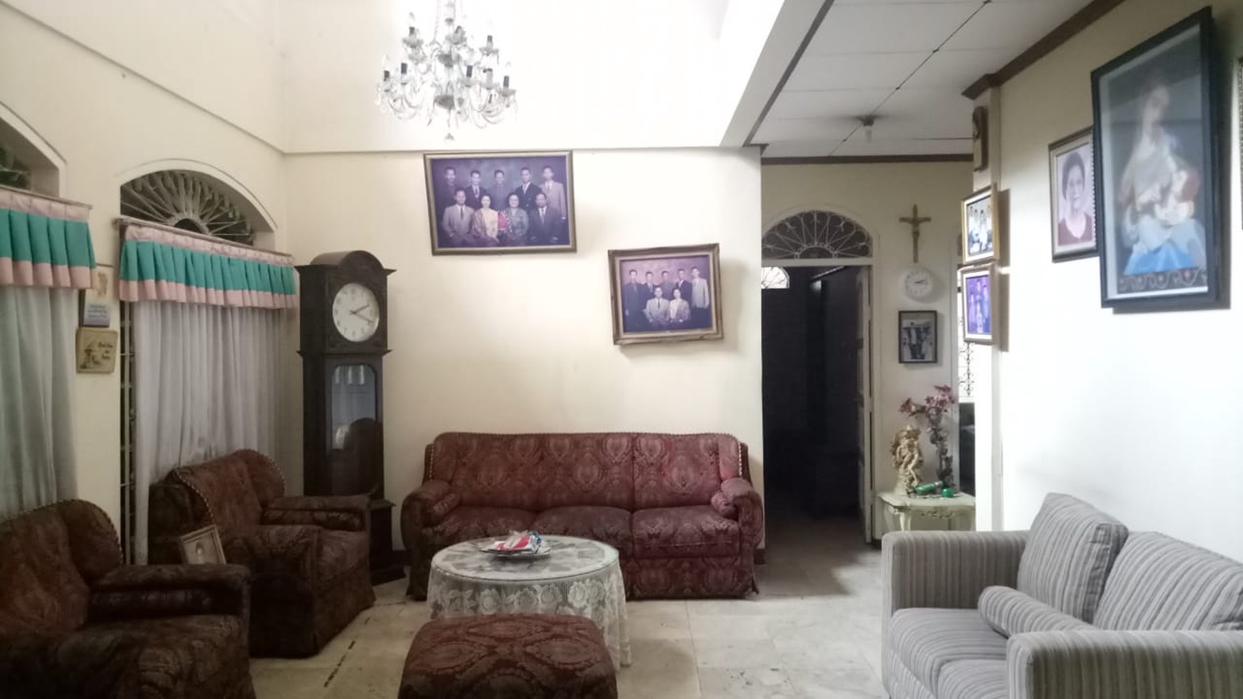 Rumah Luas Diarea Jl Delman Kebayoran Lama, Akses Toll JORR 