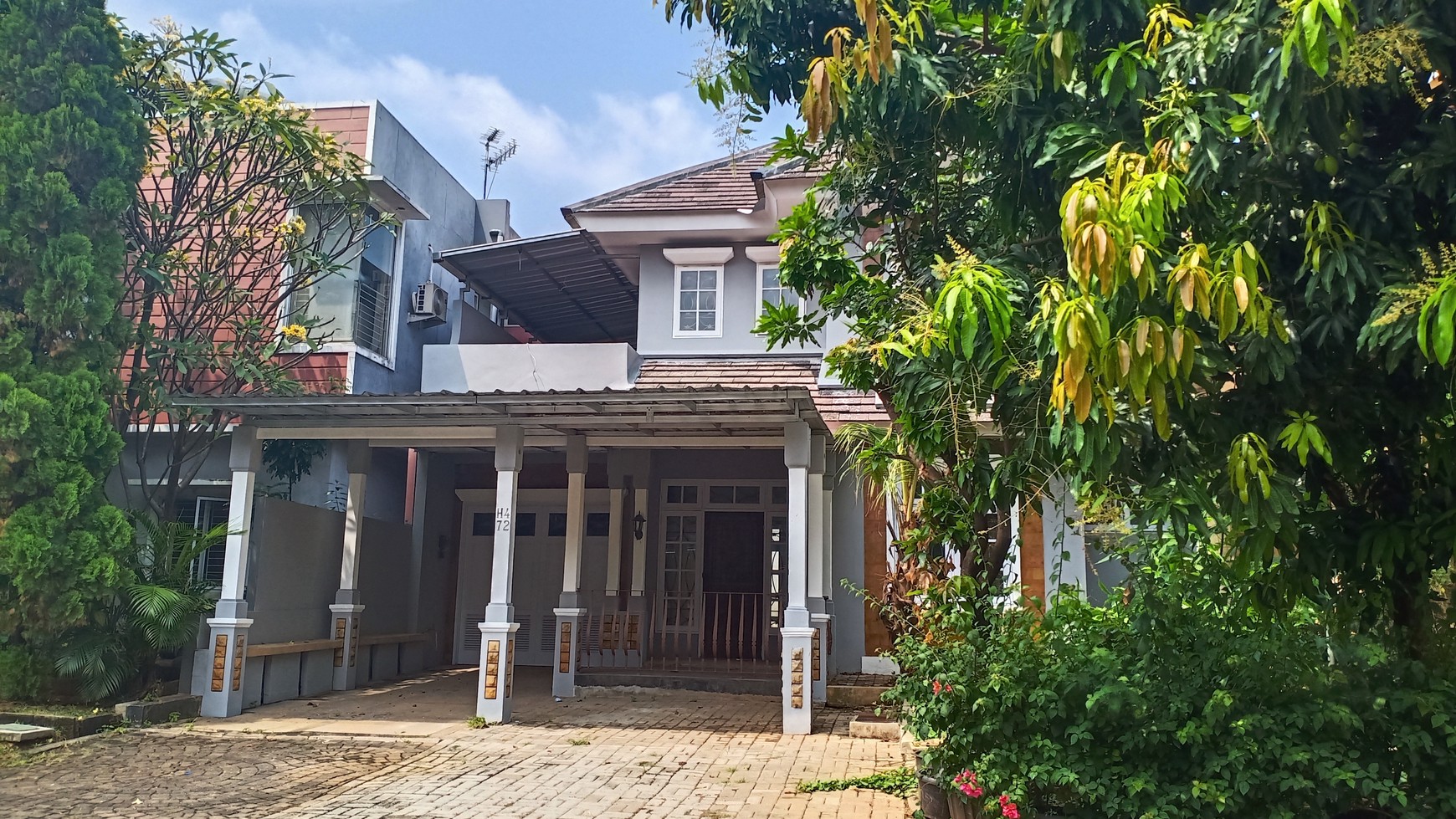 Rumah dua lantai, adem di Cluster terdepan Kota Wisata