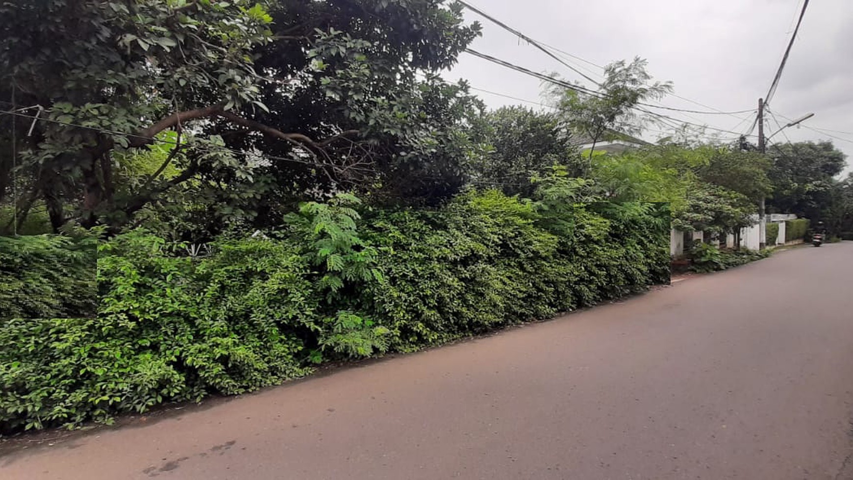 Rumah Luas Diarea Komplek Deplu ,Hitung Tanah Aja Dekat Akses Toll