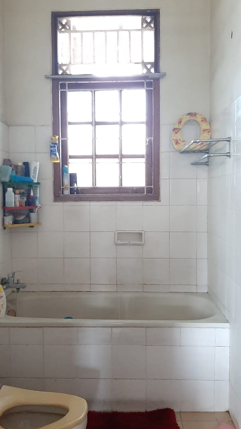 Rumah Luas Diarea Komplek Deplu ,Hitung Tanah Aja Dekat Akses Toll