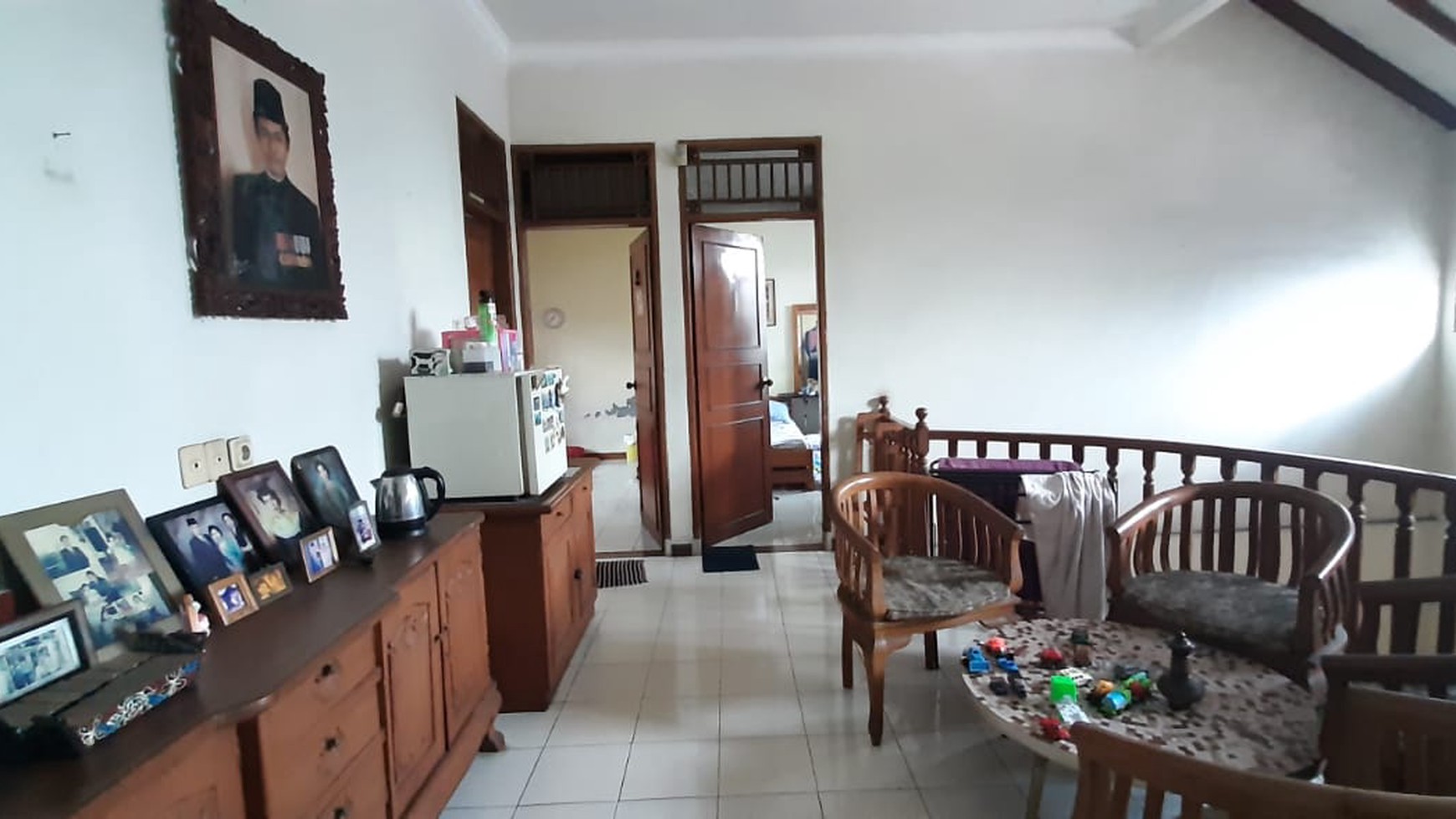 Rumah Luas Diarea Komplek Deplu ,Hitung Tanah Aja Dekat Akses Toll