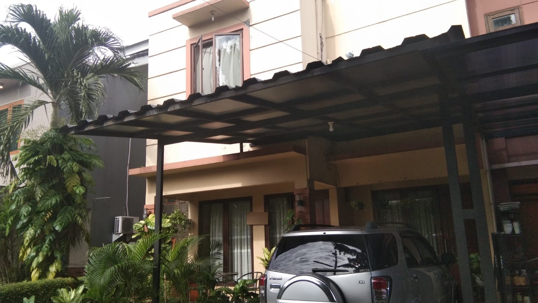 Rumah Bagus Diarea Komplek Deplu Cipadu Dekat Akses Toll JORR  