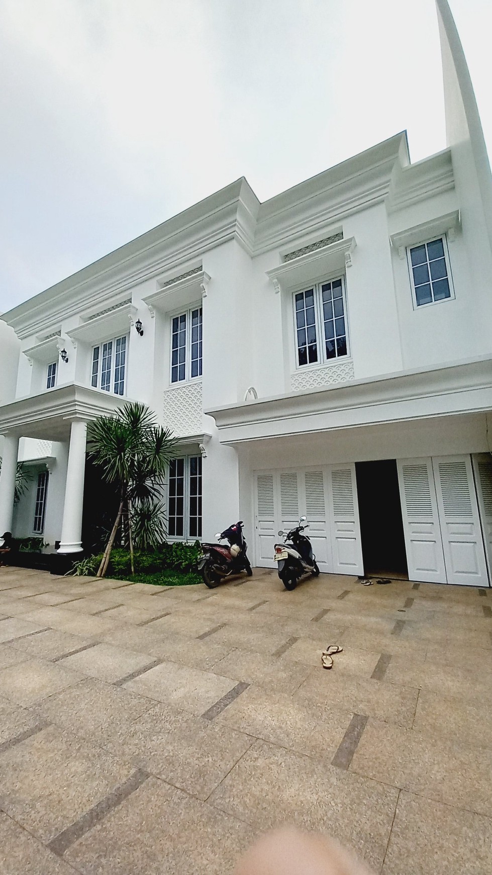 LUXURY HOUSE FOR SALE PONDOK INDAH