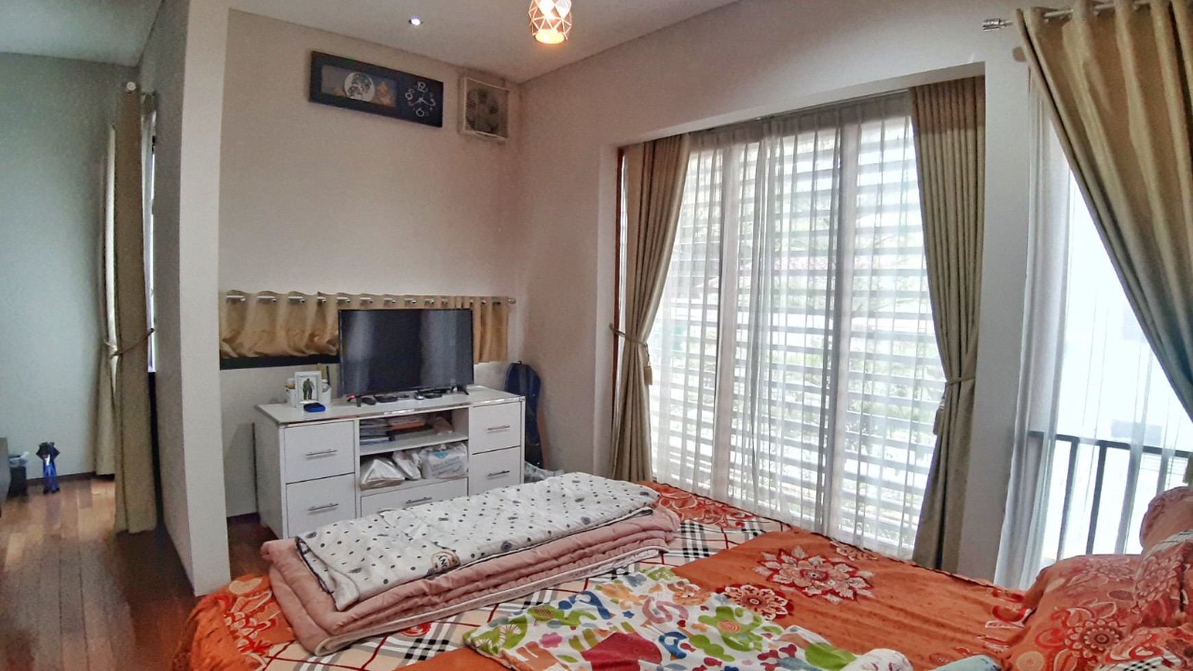 Rumah Bagus 3Lantai Diarea Komplek DepLu. Akses Toll JORR-Bandara