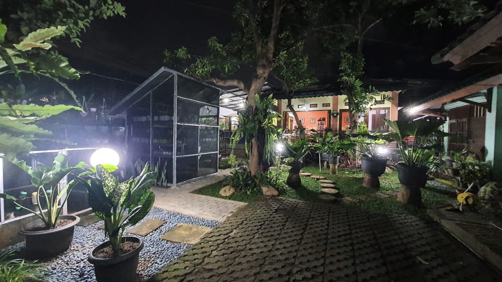 Hunian Asri Luas Diarea Jl Chairil Anwar Kreo, Near Gate Tol Kebon Jeruk