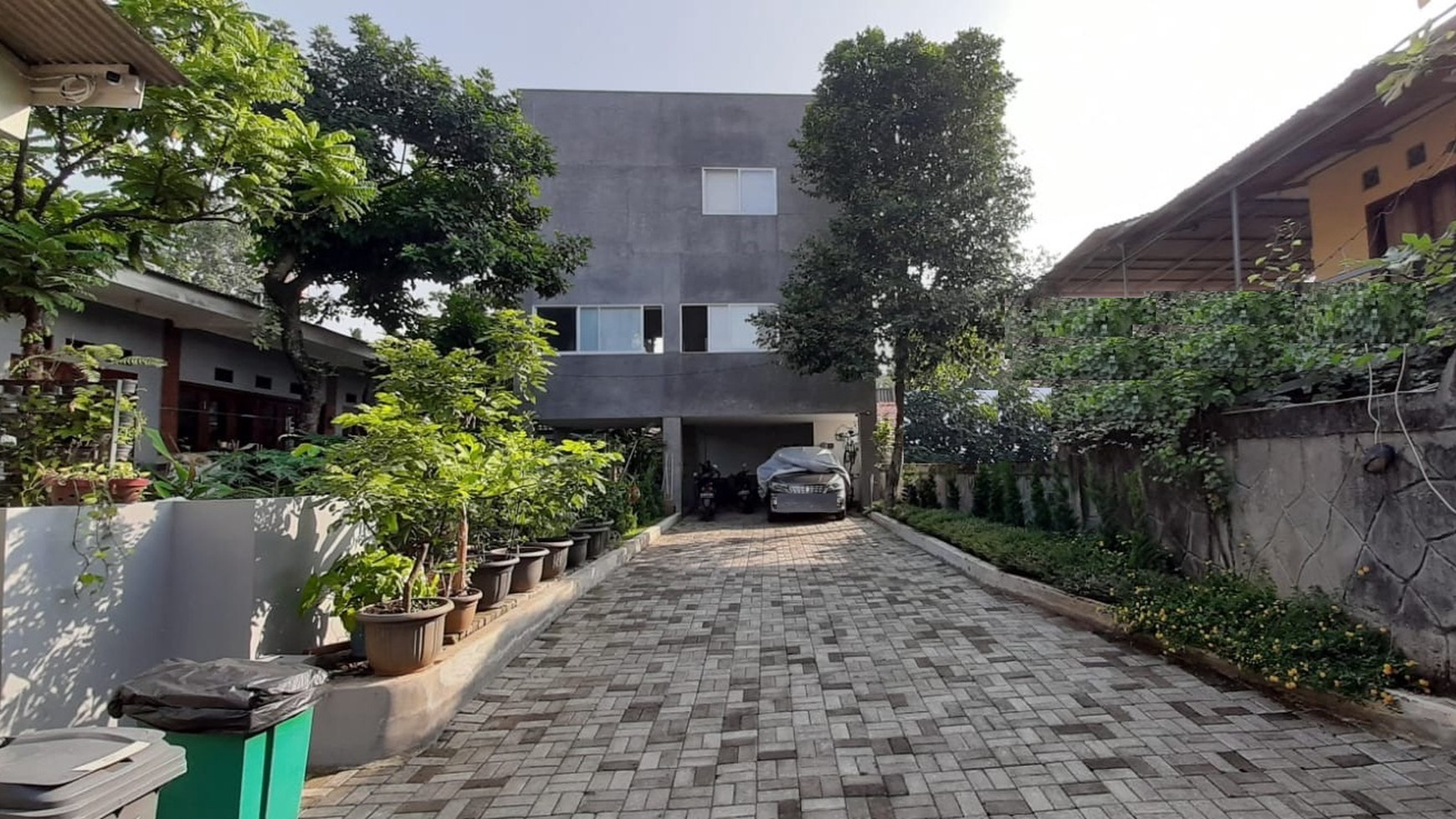 Hunian Asri Luas Diarea Jl Chairil Anwar Kreo, Near Gate Tol Kebon Jeruk