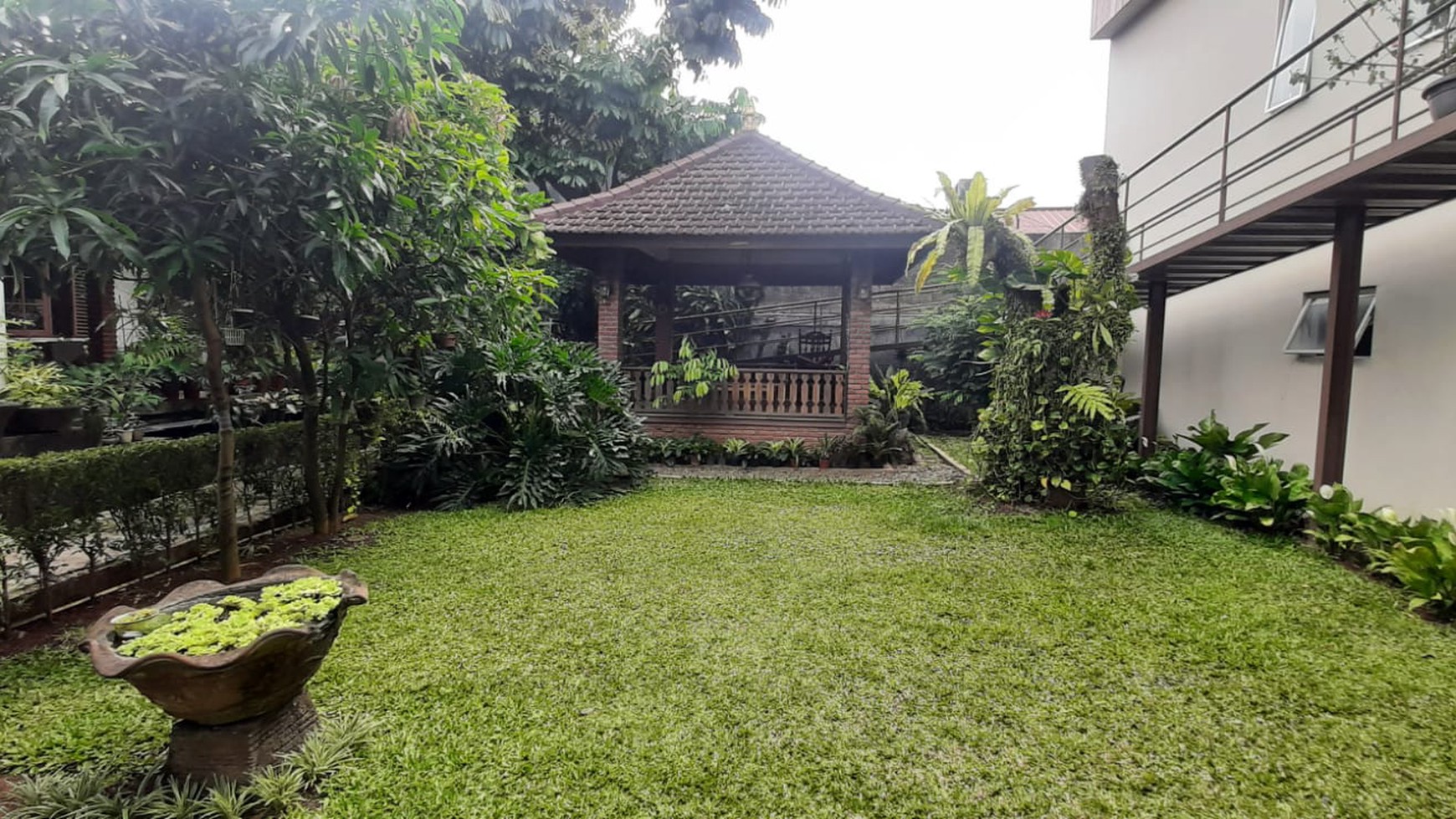 Hunian Asri Luas Diarea Jl Chairil Anwar Kreo, Near Gate Tol Kebon Jeruk