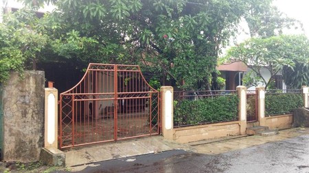 Rumah Luas Diarea Komplek Uniliver Pesanggrahan Bintaro, Akses Toll