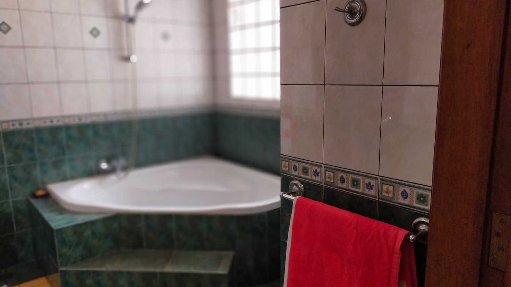 Rumah Luas Area Rempoa Plus S.poll Dekat Gatte Tol Jorr Veteran