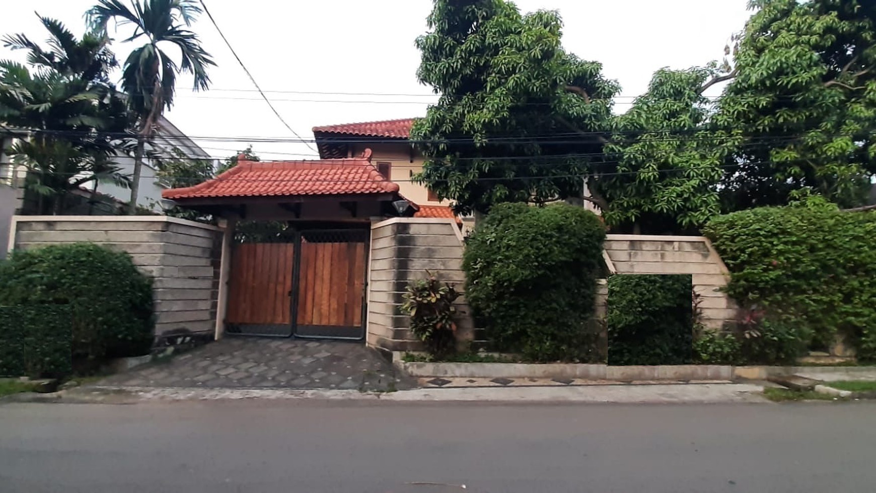 Rumah Luas Area Rempoa Plus S.poll Dekat Gatte Tol Jorr Veteran