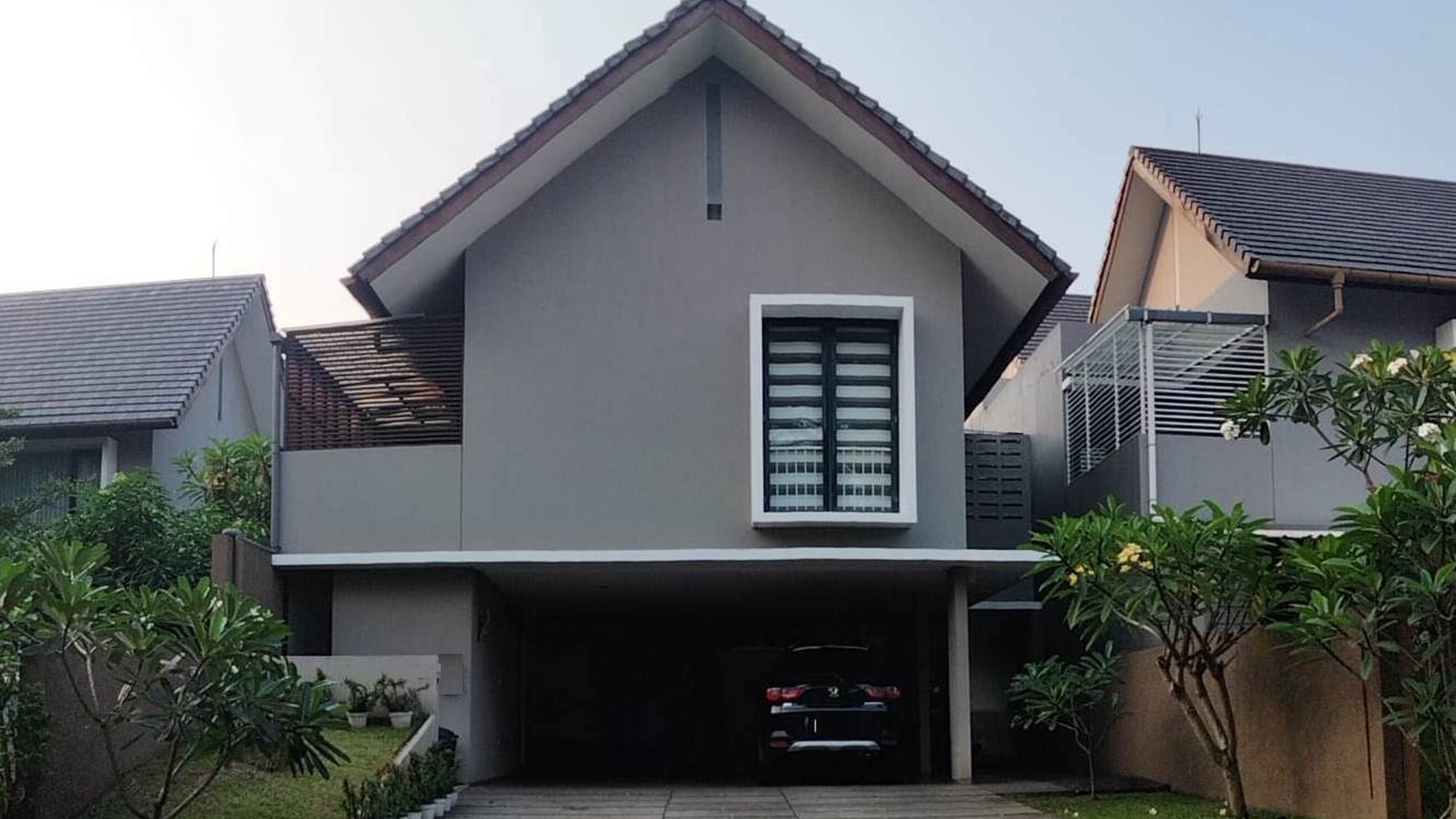 Rumah Bagus Diarea Jl Cempaka Bintaro, Dekat Akses Toll JORR