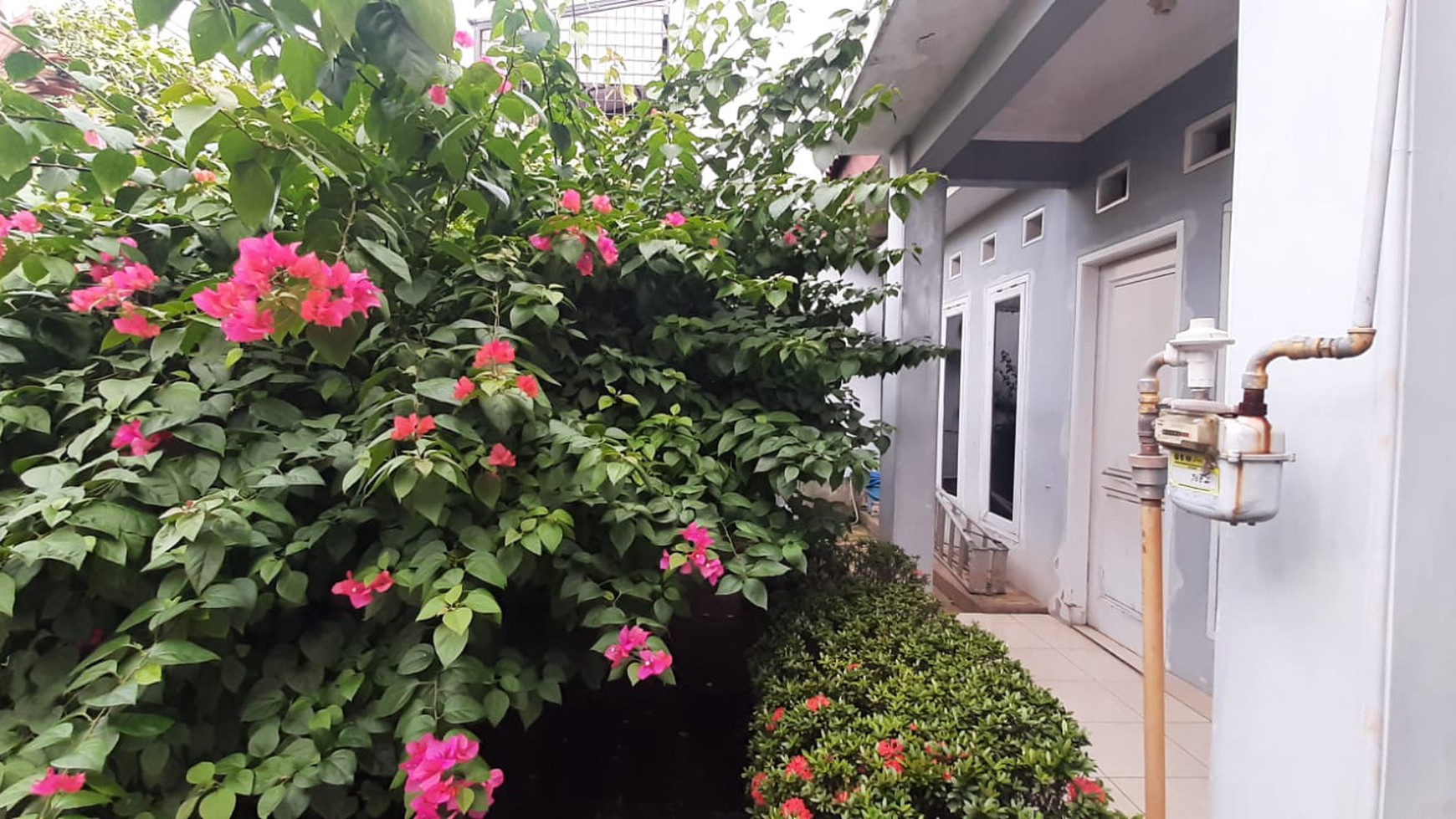 Rumah Asri Diarea Beji Depok Dekat Toll Stasiun,Comutter, Kampus 