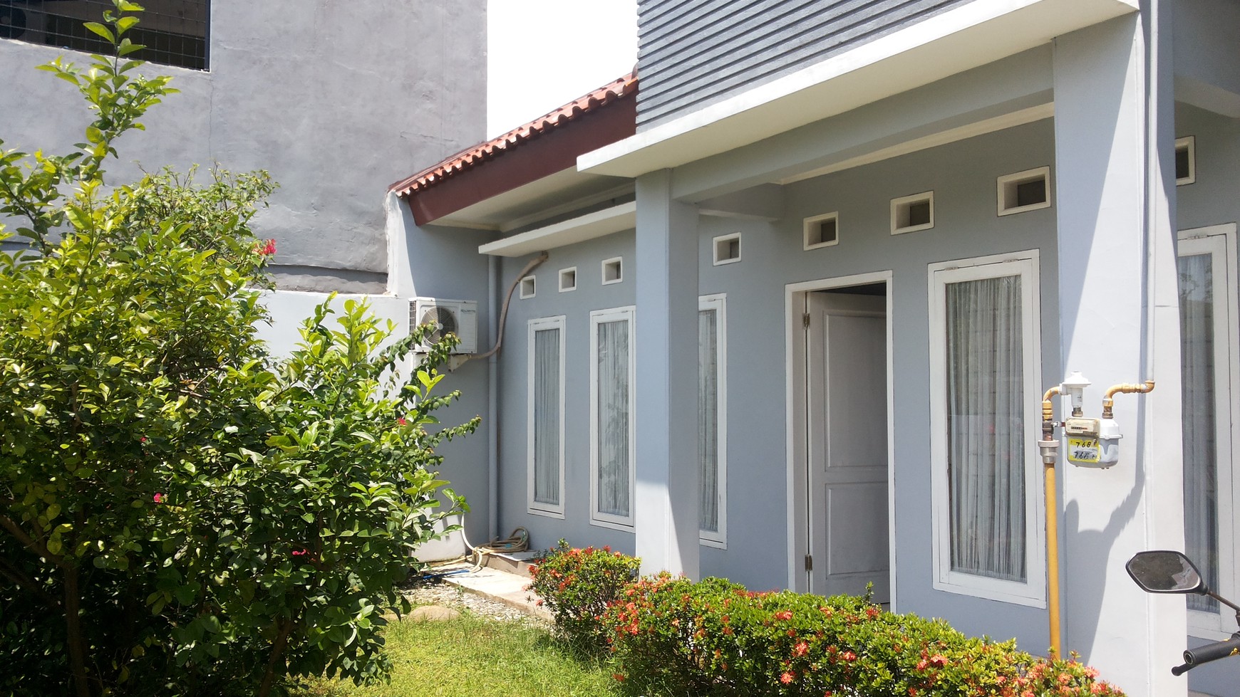 Rumah Asri Diarea Beji Depok Dekat Toll Stasiun,Comutter, Kampus 