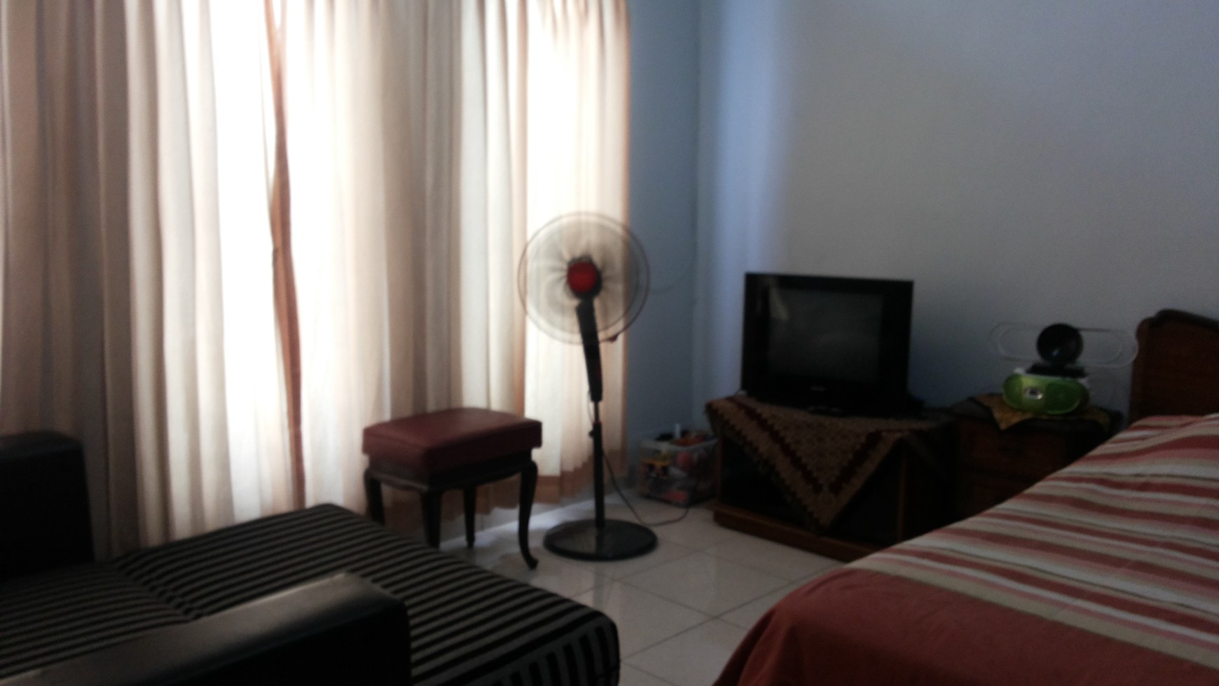 Rumah Asri Diarea Beji Depok Dekat Toll Stasiun,Comutter, Kampus 