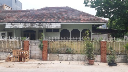 Rumah Tua Sunter Indah, hoek, jalan lebar ,Luas 360m2