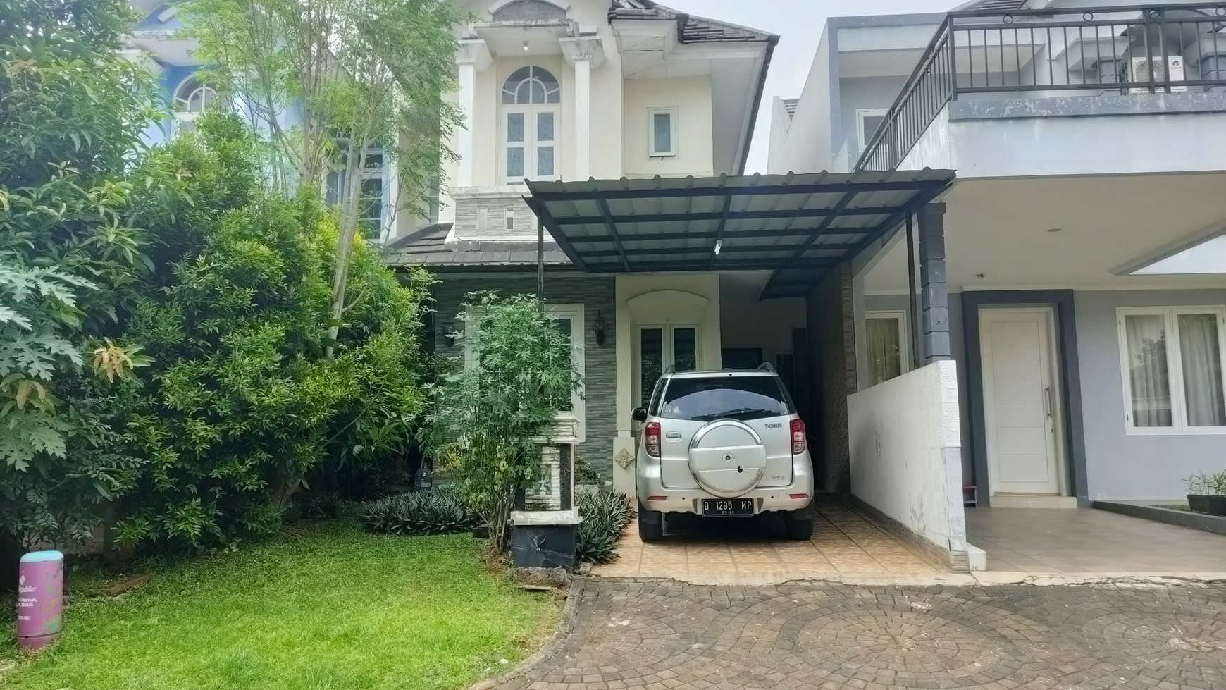 Rumah Cantik Terawat Kota Wisata Cibubur