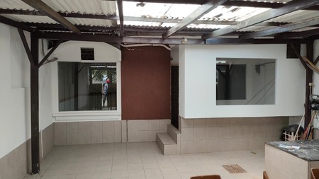 Rumah 2 lantai di Kelapa Gading