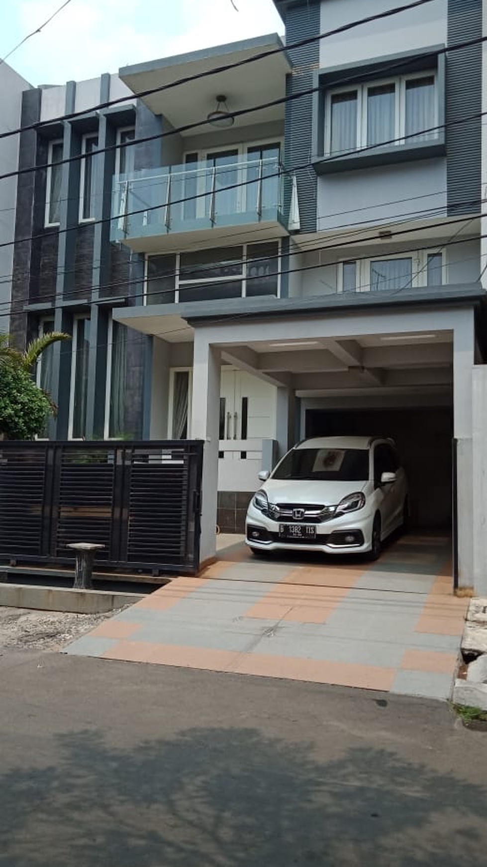 Rumah minimalis modern  di Kelapa Nias 7 Kelapa Gading  Jakarta Utara