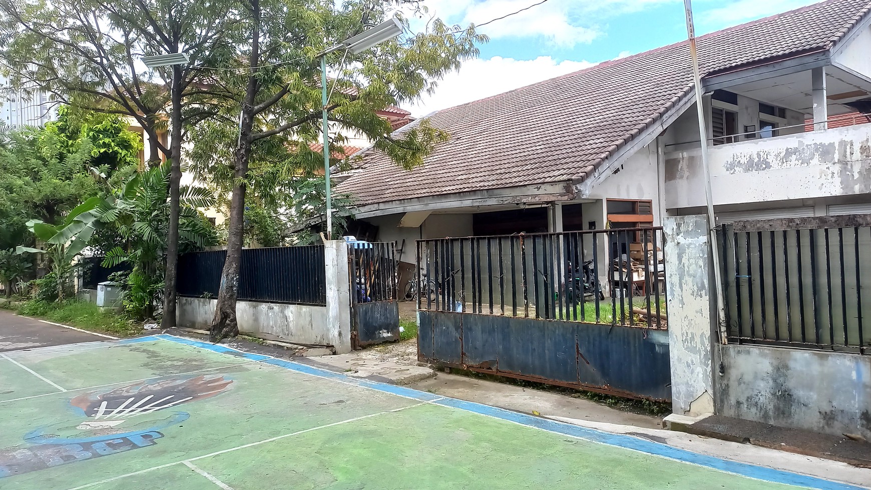 Dijual Rumah tua hitung tanah murah di Jakarta Pusat