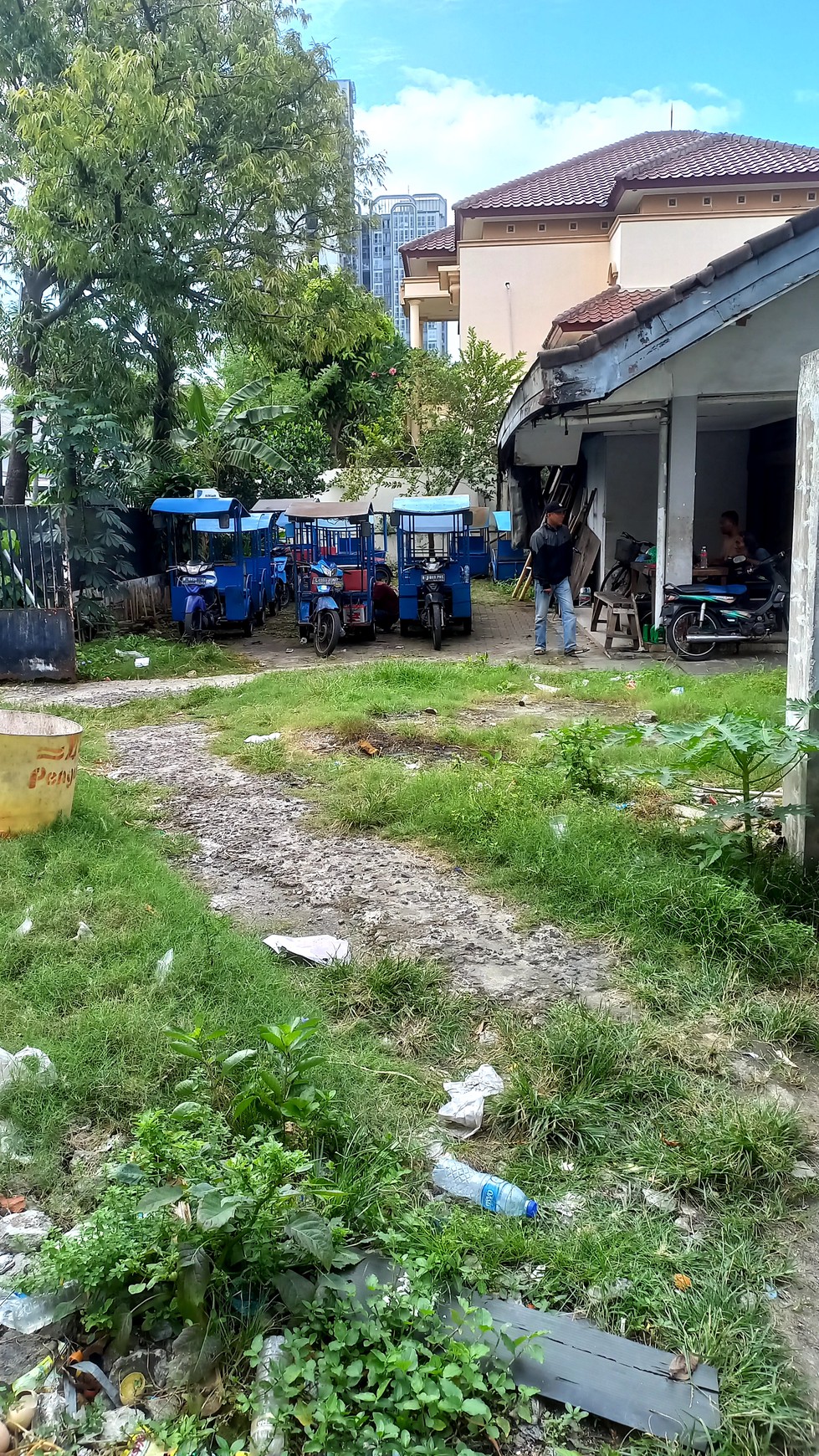 Dijual Rumah tua hitung tanah murah di Jakarta Pusat