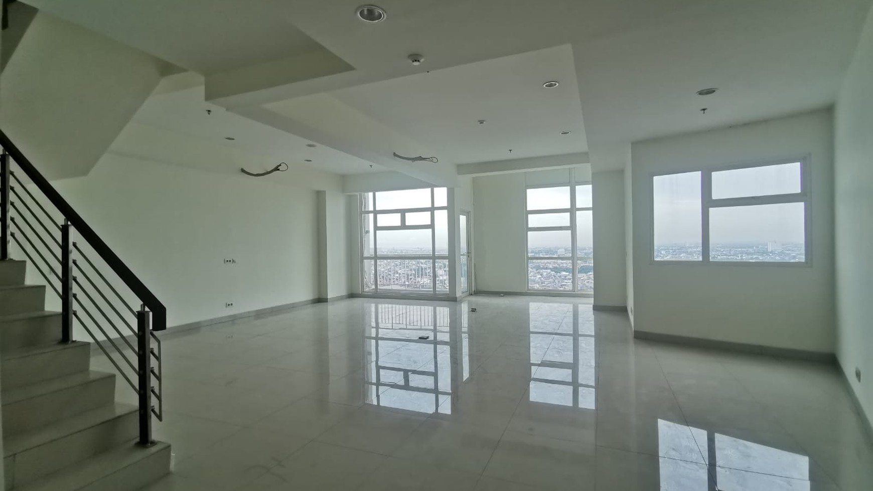 apartemen Penthouse 2 Lantai luas 322m,  jarang ada apartemen seperti rumah, Sherwood Twr Wellington Kelapa Gading 