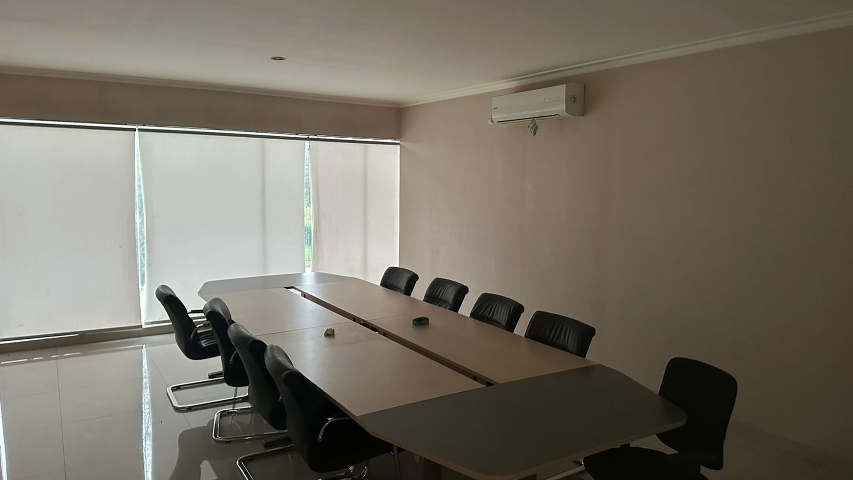 Dijual: Gudang 2 Tingkat & Kantor Terawat di Lokasi Strategis di Delta Silicon Cikarang.