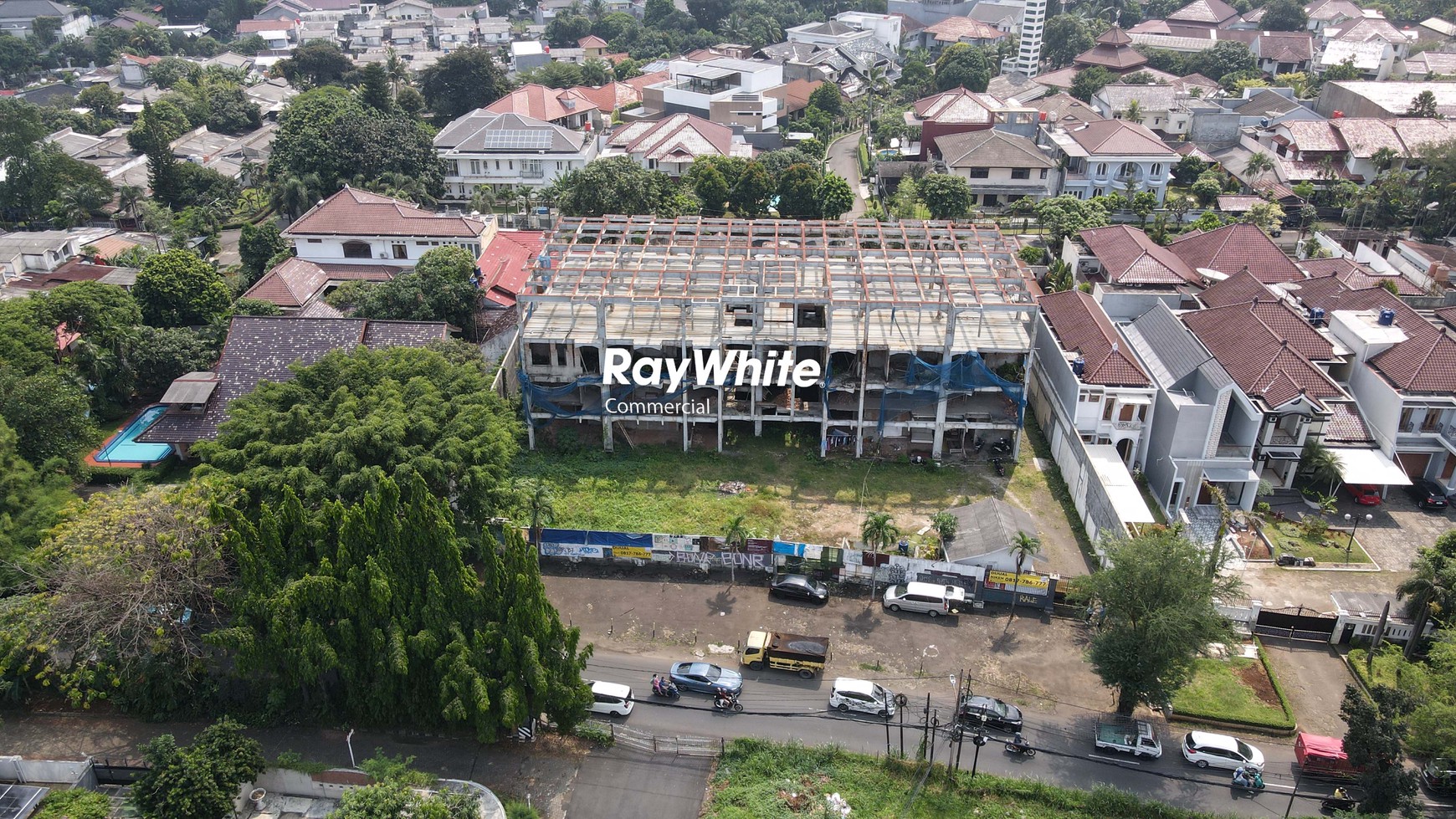 Dijual Kavling Komersial Pinggir Jalan Luas 2020m Cocok untuk usaha di Lebak Bulus Jakarta Selatan.