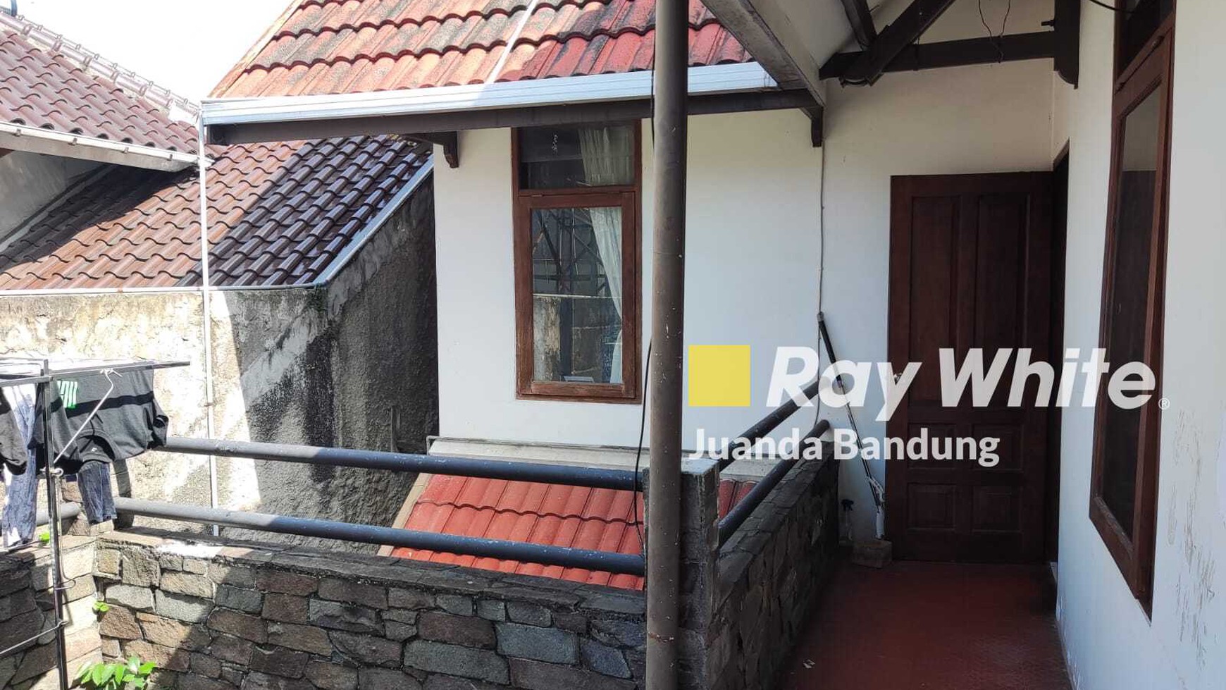 BAGUS! Rumah Nyaman 2 Lantai di Tubagus Ismail, Sayap Dago, Bandung!