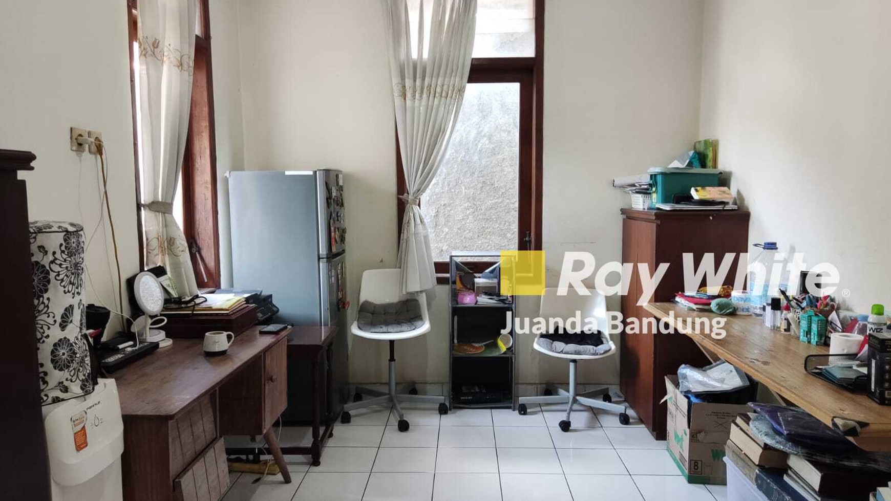 BAGUS! Rumah Nyaman 2 Lantai di Tubagus Ismail, Sayap Dago, Bandung!