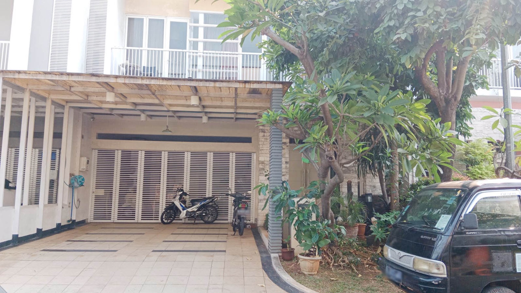 Rumah Grand Orchard Ebony, Kelapa Gading, Luas 200m2