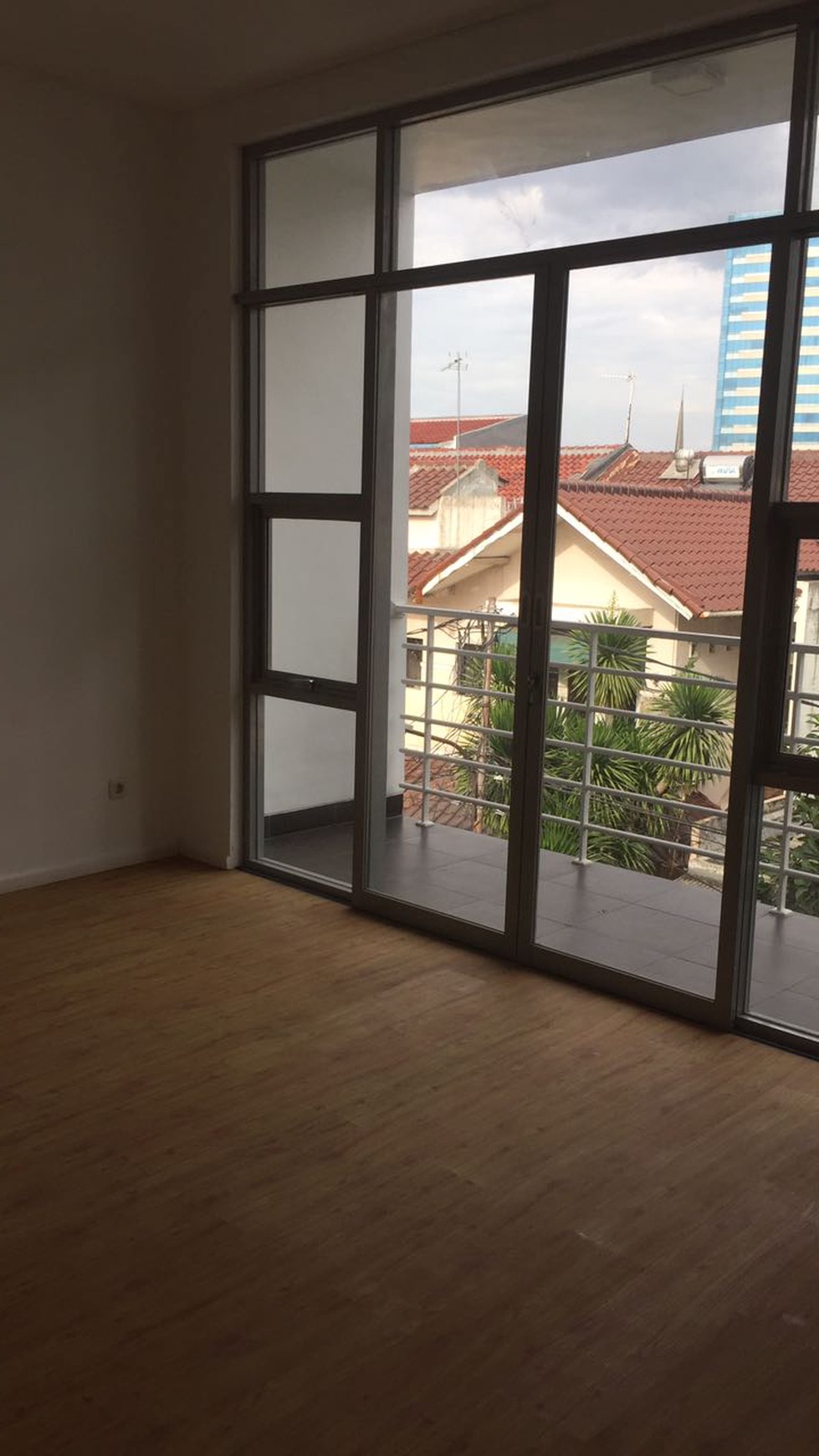 Rumah minimalis,siap huni di Pondok Indah Jakarta Selatan.