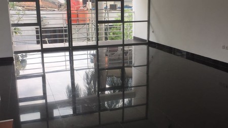 Rumah minimalis,siap huni di Pondok Indah Jakarta Selatan.