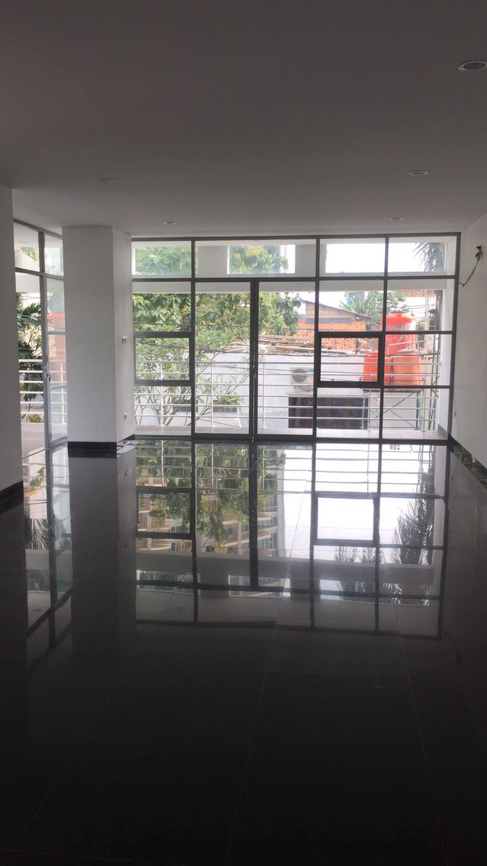 Rumah minimalis,siap huni di Pondok Indah Jakarta Selatan.