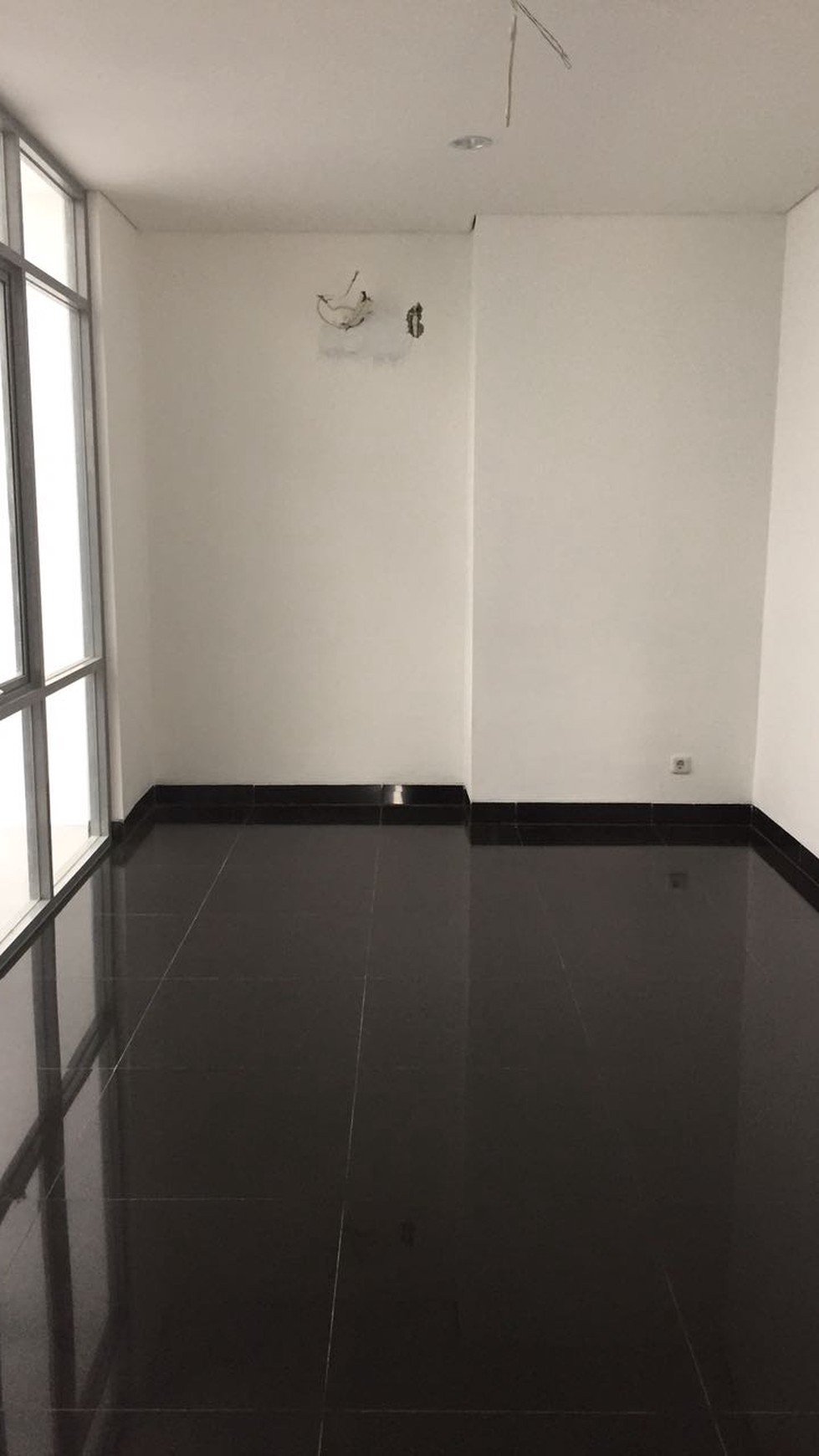 Rumah minimalis,siap huni di Pondok Indah Jakarta Selatan.