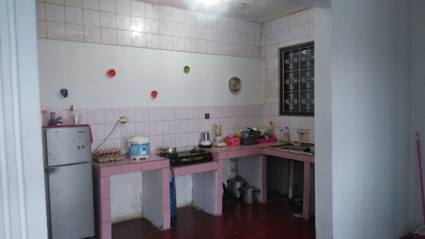 Di jual rumah di cisalak depok harga nego