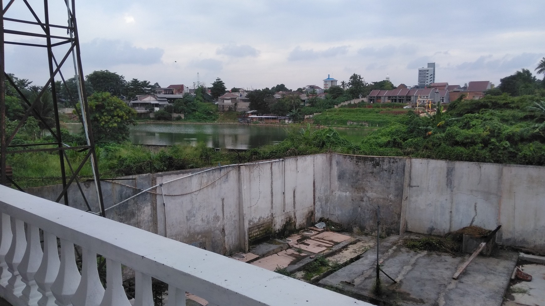 Di jual rumah di cisalak depok harga nego