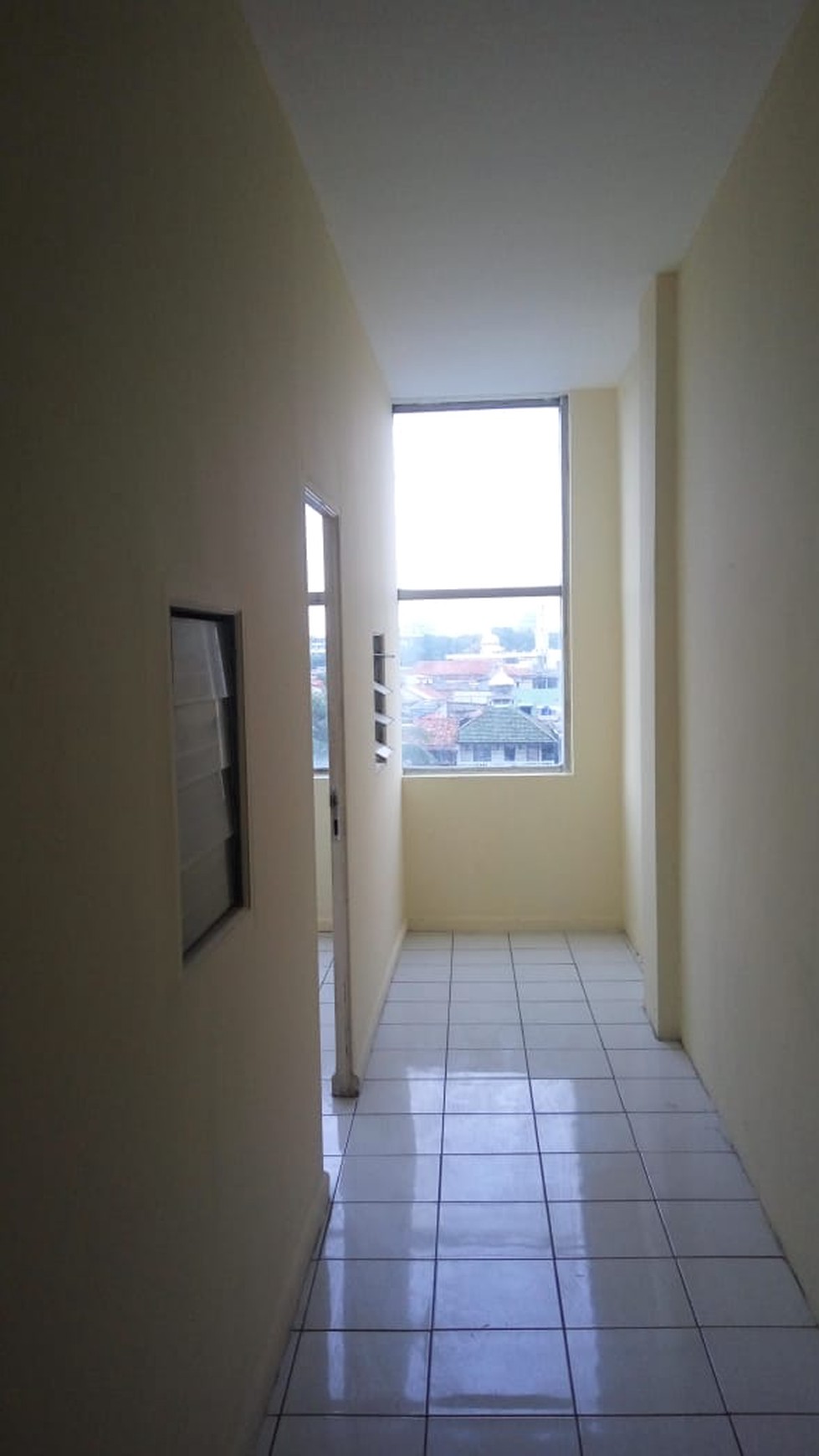 Ruko di CBD - Harga Menarik !, Sultan Agung, Jakarta Selatan.