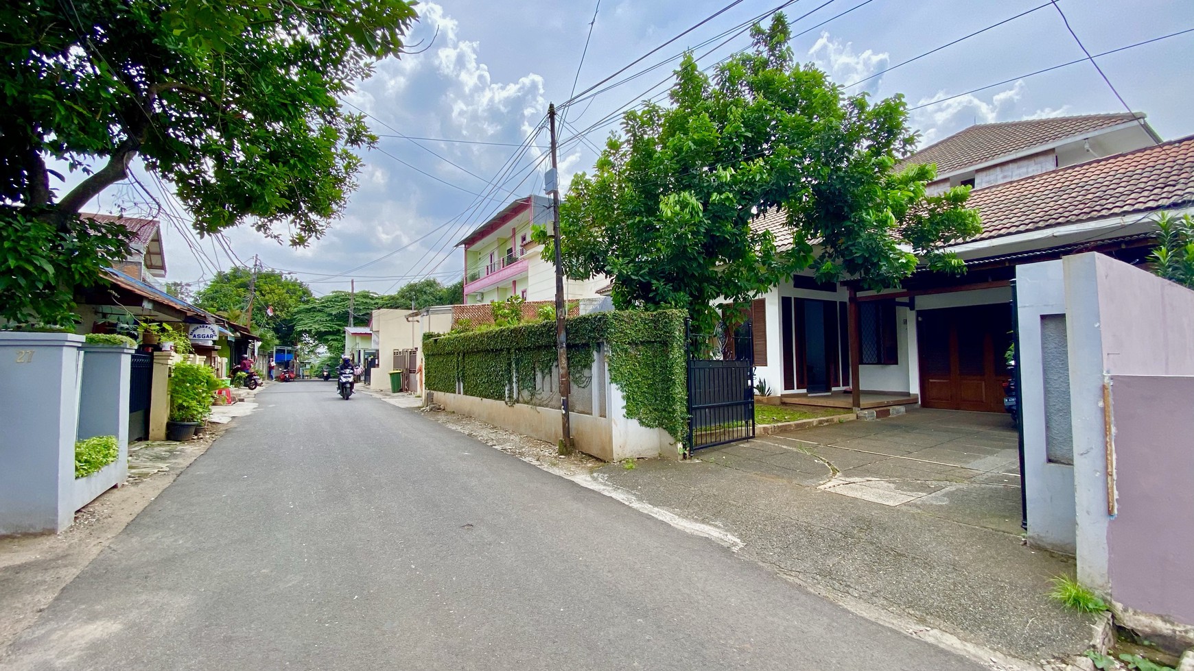 Rumah Siap Huni Dengan Kolam Renang di Cilandak Permai Raya.Turun Harga!!!