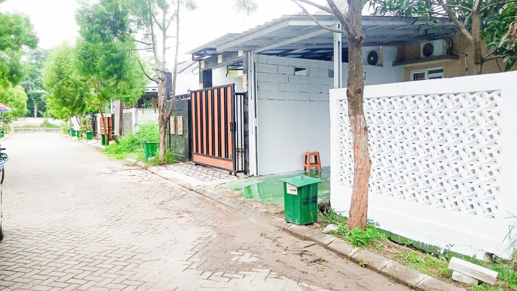 Rumah cantik 1 lantai di Metland cileungsi harga nego